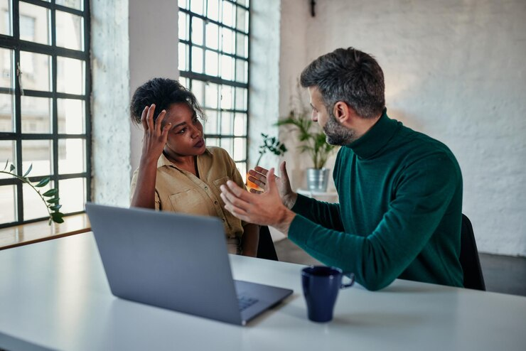 Two people discussing about the problems with their virtual assistant.